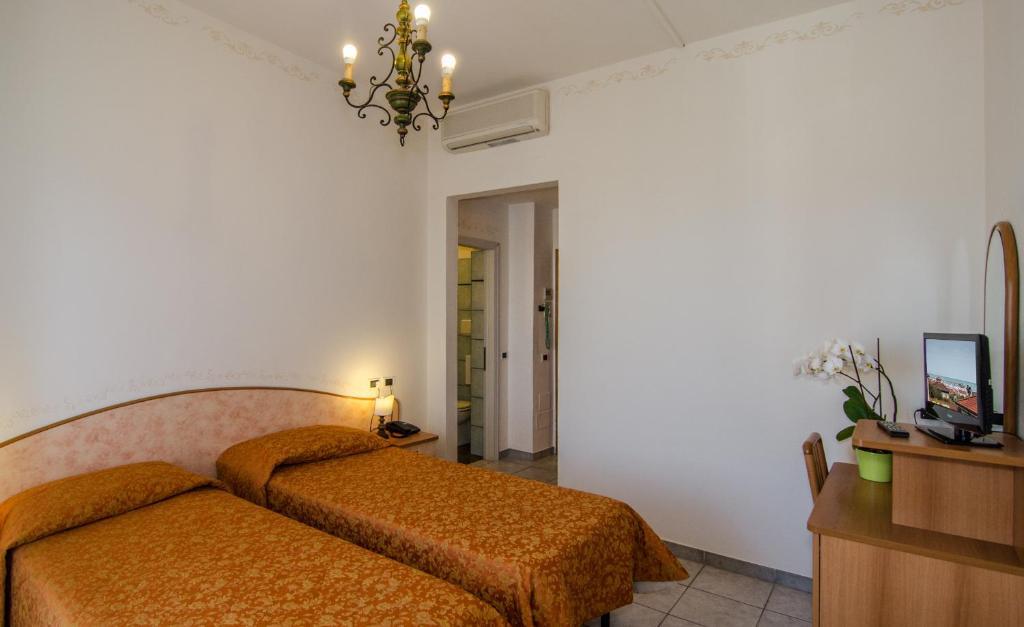 Hotel Villa Ombrosa Marina di Pietrasanta Zimmer foto