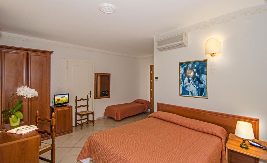 Hotel Villa Ombrosa Marina di Pietrasanta Zimmer foto