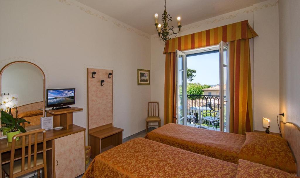 Hotel Villa Ombrosa Marina di Pietrasanta Zimmer foto